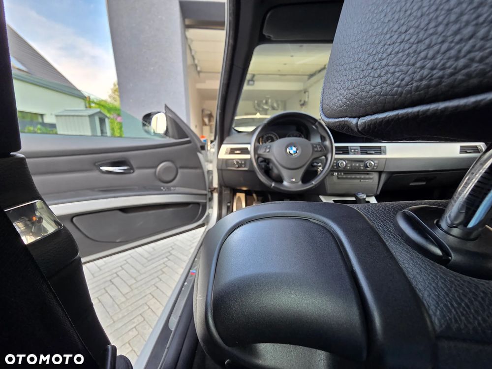 BMW Seria 3 325i - 11