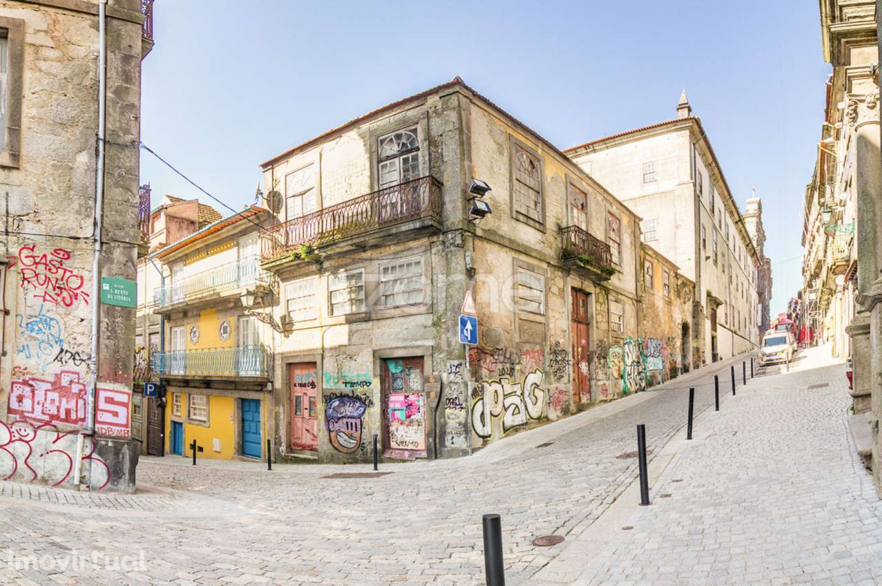 Edifício Patrimonial único, Vitória, Centro Histórico Porto, Portug... - Grande imagem: 4/29