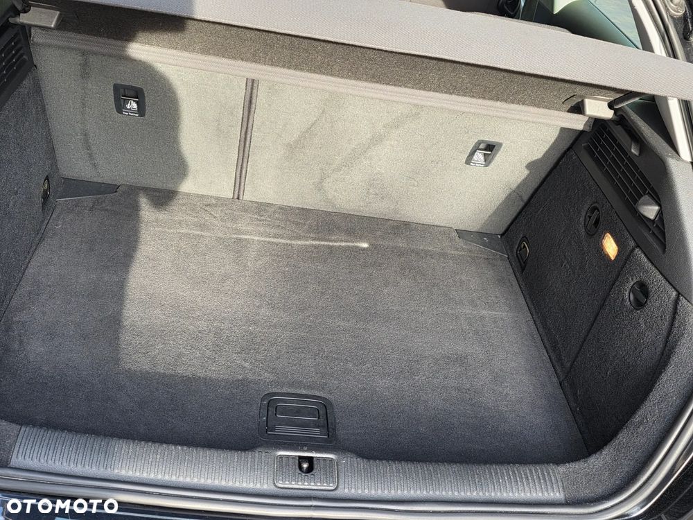 Audi A3 3-drzwiowe 1.4 TFSI S line Sportpaket - 32