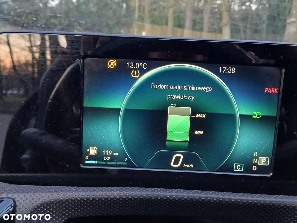 Mercedes-Benz CLA 250 7G-DCT Progressive - 14