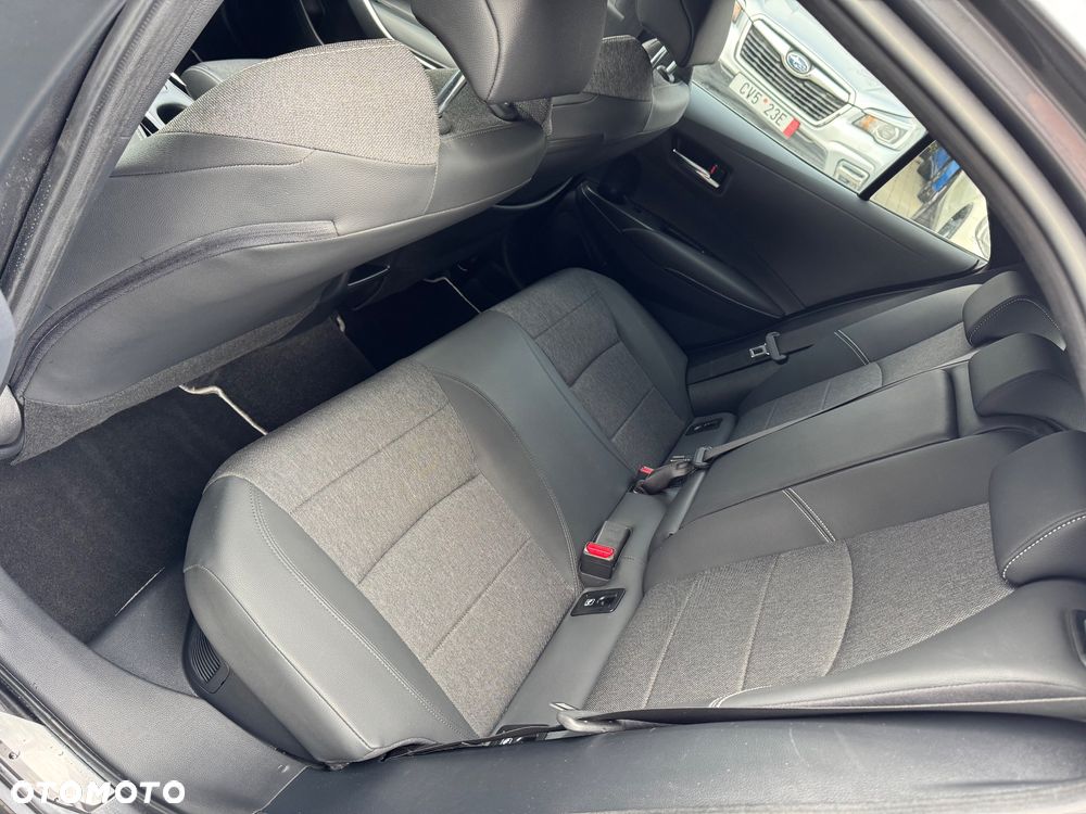 Toyota Corolla 1.8 Hybrid Executive - 18