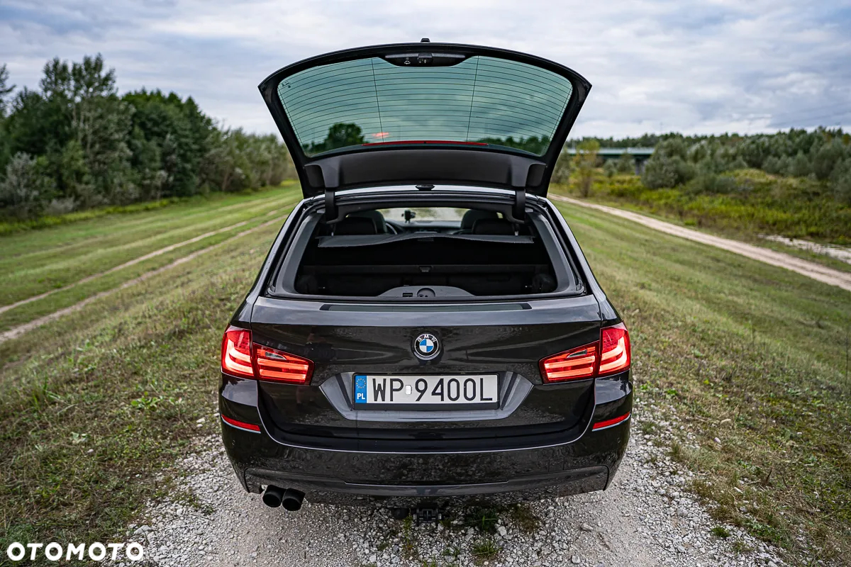 BMW Seria 5 525d Touring Sport-Aut - 38
