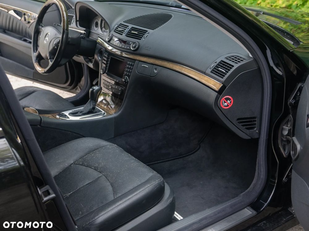 Mercedes-Benz Klasa E 500 4-Matic T Avantgarde - 15
