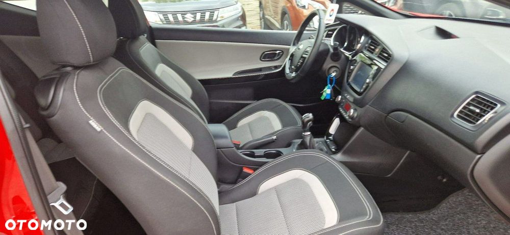Kia ProCeed - 28