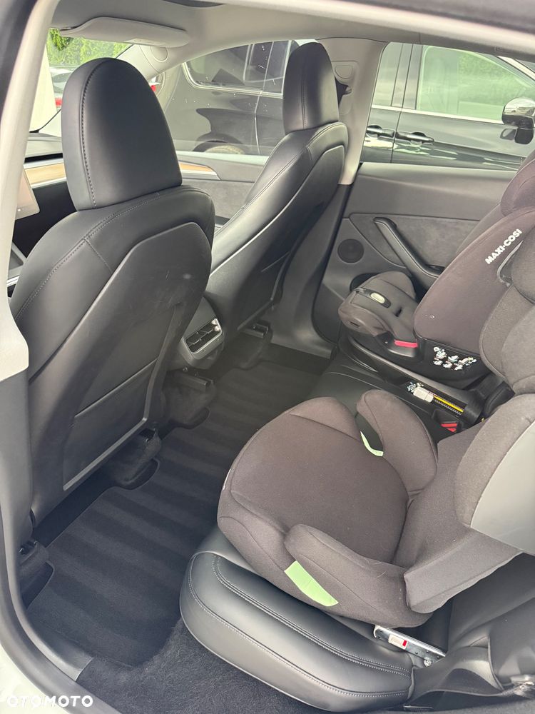 Tesla Model Y Performance AWD - 15