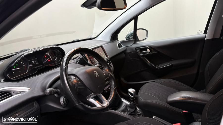Peugeot 208 1.2 PureTech Allure - 8
