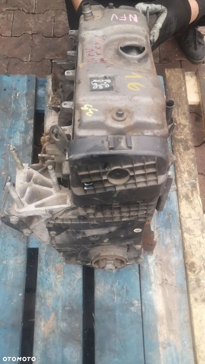 SILNIK BLOK SILNIKA NFV NFT CITROEN PEUGEOT 1.6 8V - 1