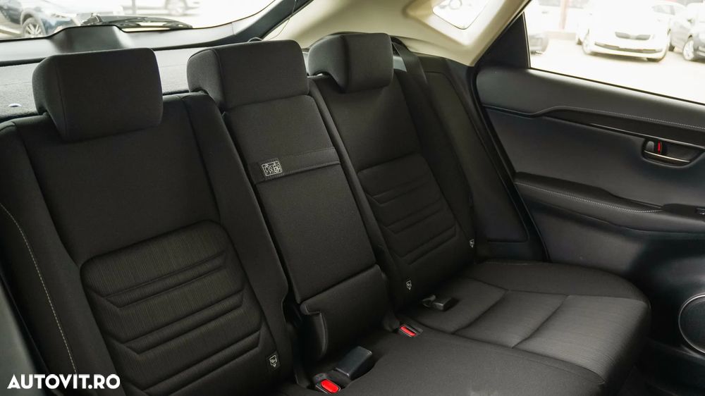Lexus Seria NX 300 AWD Business - 32