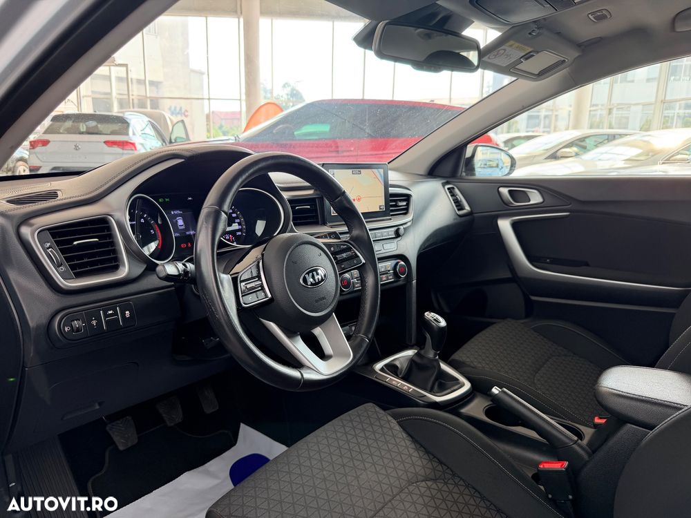 Kia Ceed 1.6 DSL MHEV Star - 33