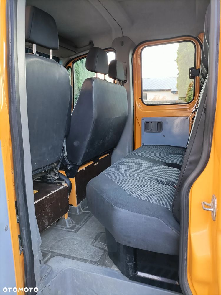 Mercedes-Benz 313 - 8