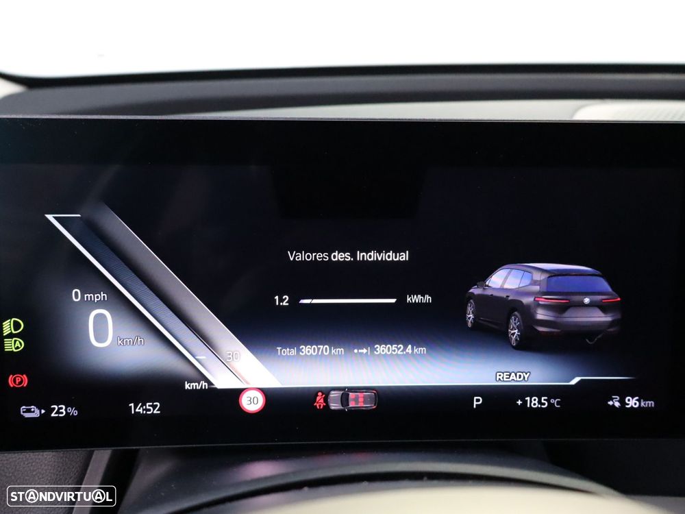 BMW iX xDrive 40 - 16