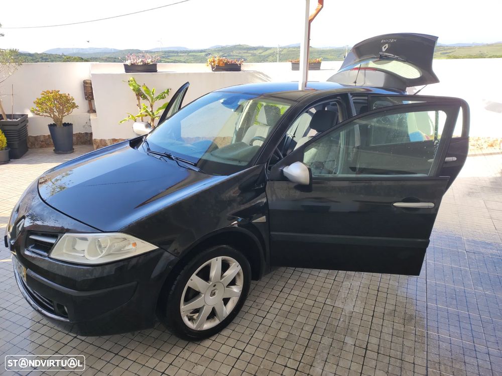 Renault Mégane 1.5 dCi Dynamique S - 4