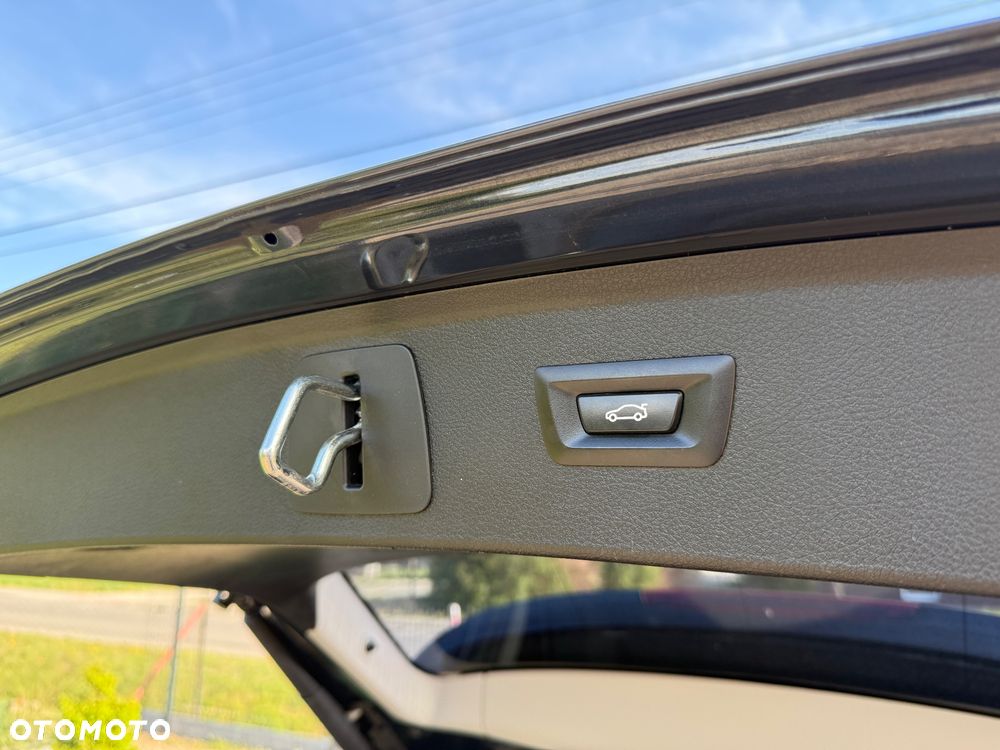 BMW Seria 2 218i Luxury Line - 12