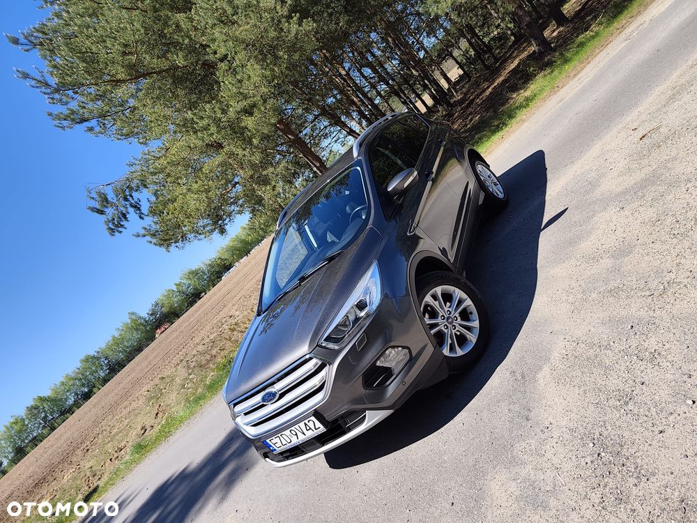 Ford Kuga - 1