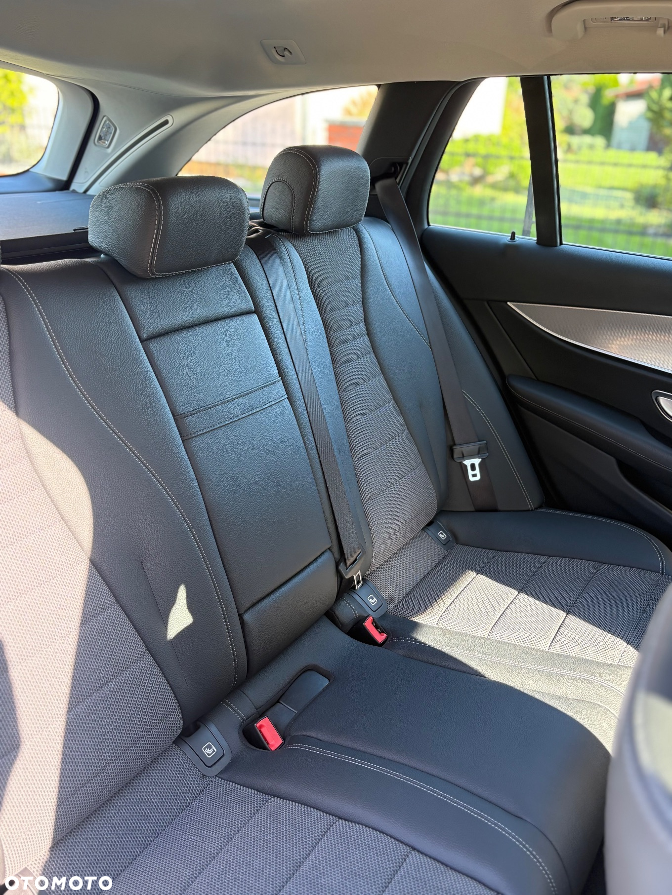 Mercedes-Benz Klasa E 220 d T 9G-TRONIC Avantgarde - 10