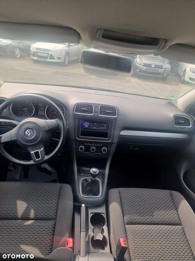 Volkswagen Golf - 6