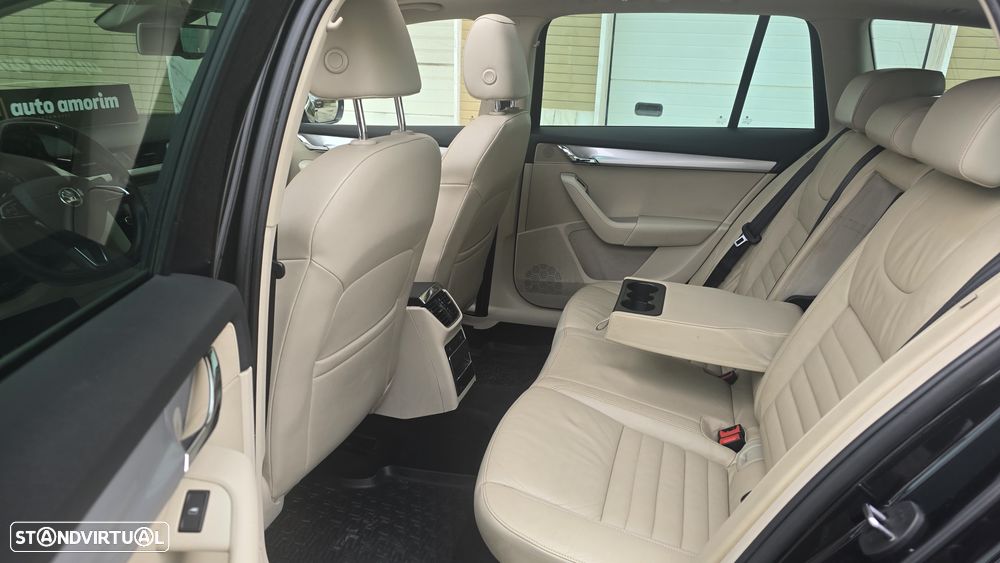 Skoda Octavia Break 1.6 TDi Elegance DSG - 21
