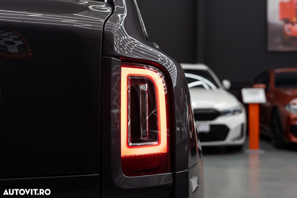Rolls-Royce Cullinan Standard - 7