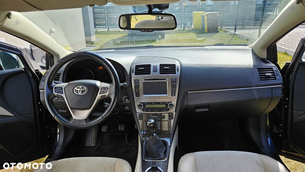 Toyota Avensis 2.0 D-4D Active - 9