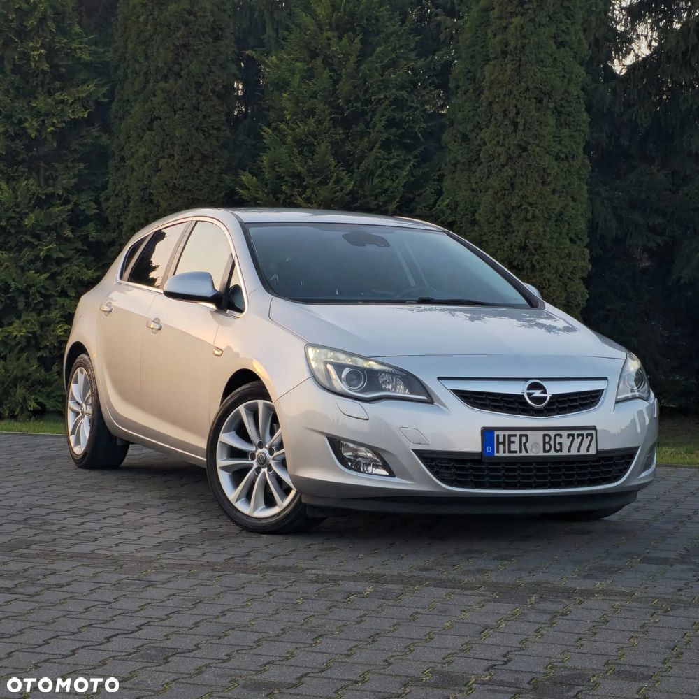 Opel Astra 1.7 CDTI DPF Cosmo - 9