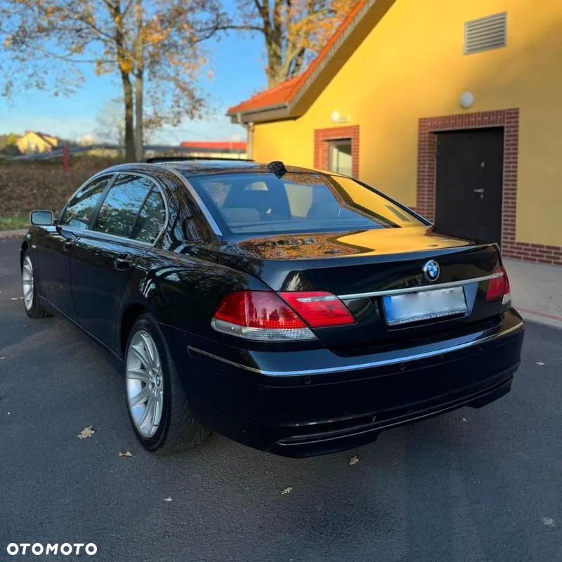 BMW Seria 7 740i L - 15