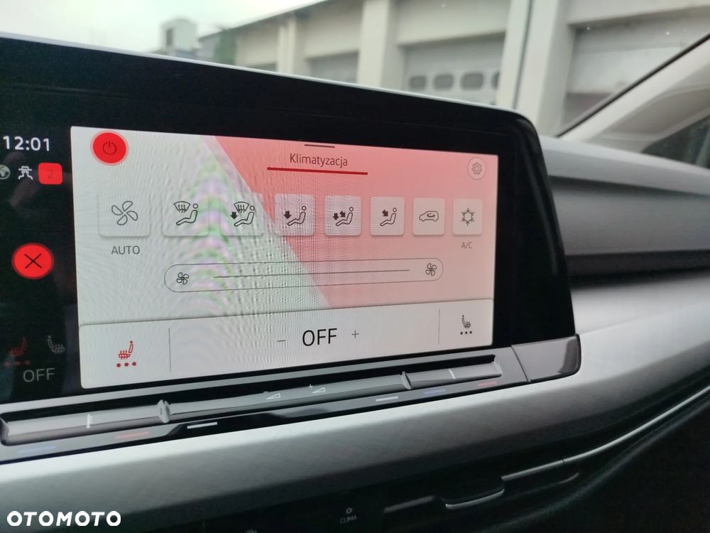 Volkswagen Golf Variant 2.0 TDI SCR DSG Life - 18