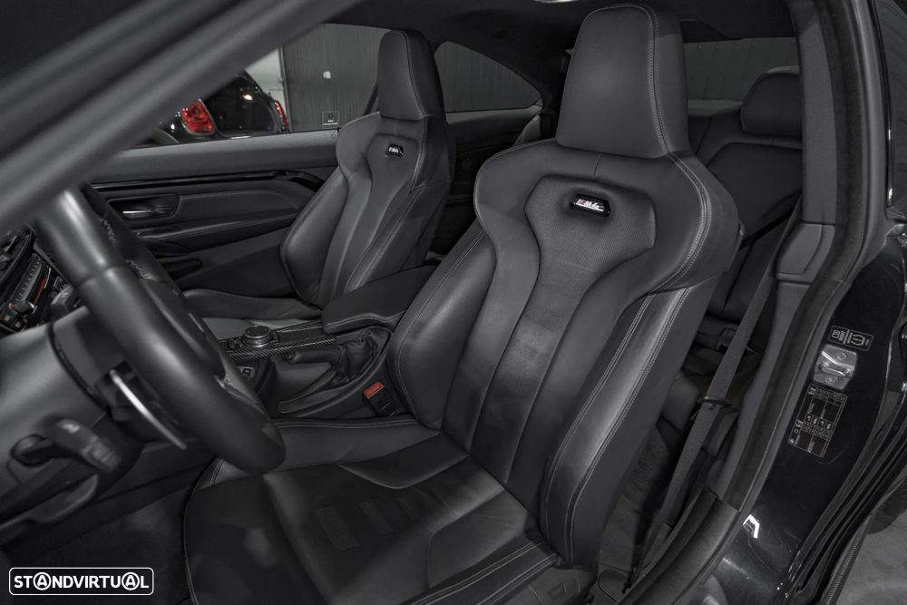 BMW M4 Coupe DKG - 23