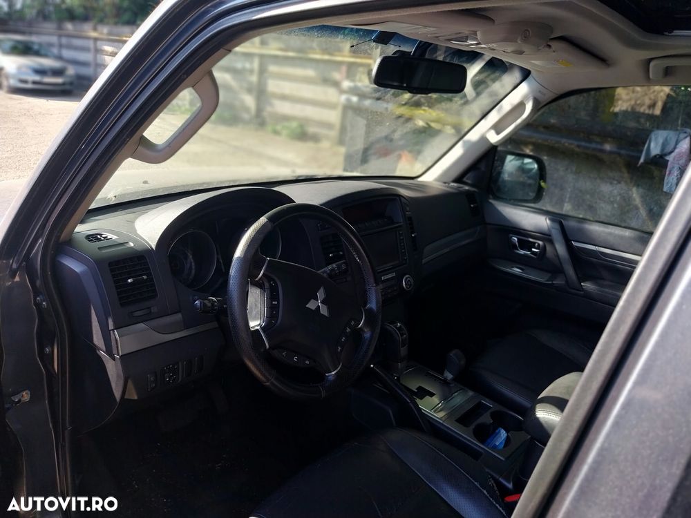 Mitsubishi Pajero - 3