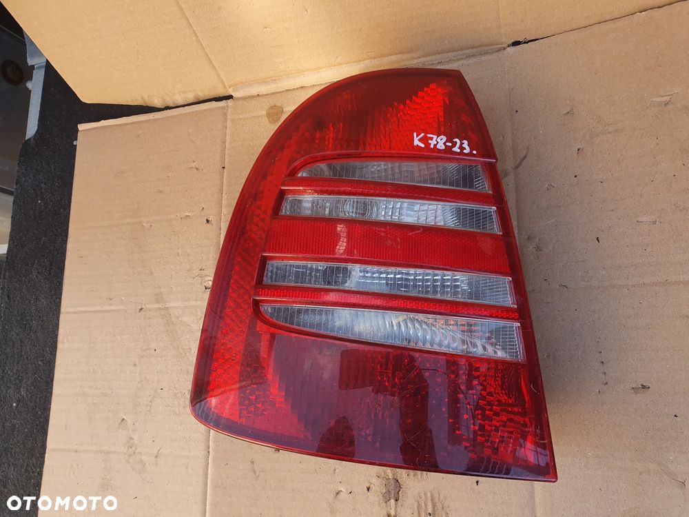 * LAMPA TYLNA LEWA TYŁ LEWO SKODA SUPERB 1 - 2