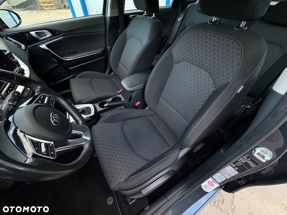Kia Ceed - 22