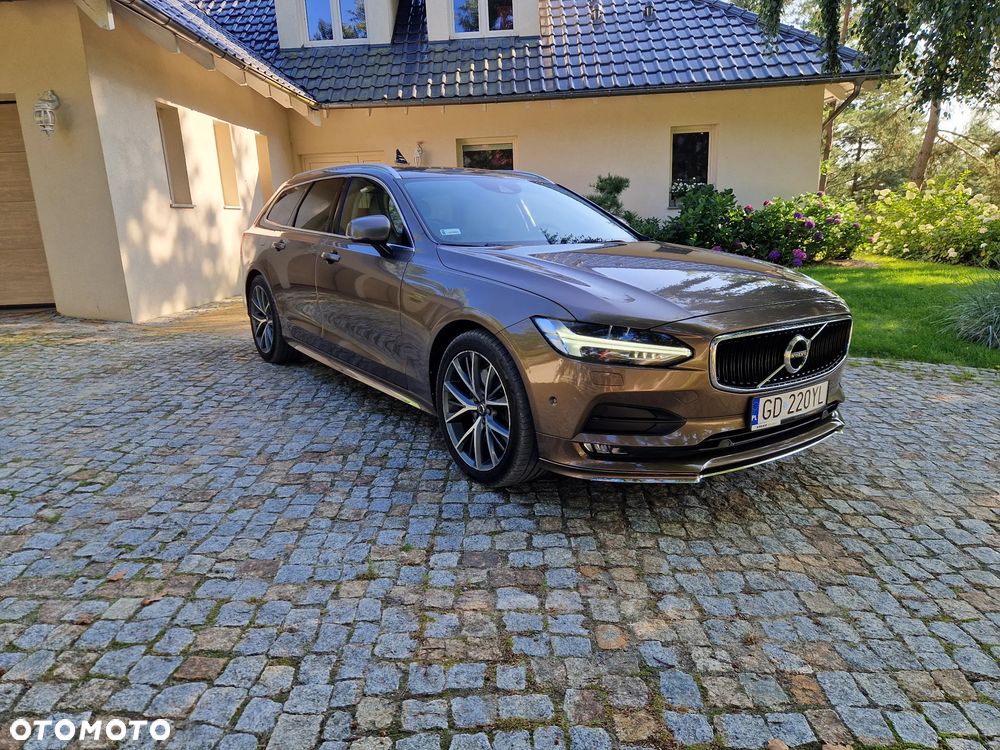 Volvo V90 D5 AWD Momentum - 8