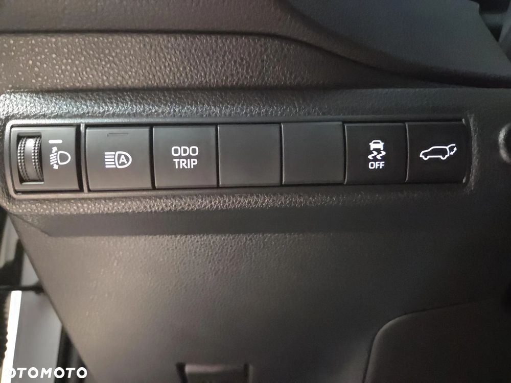 Toyota Corolla 1.8 Hybrid Style - 18