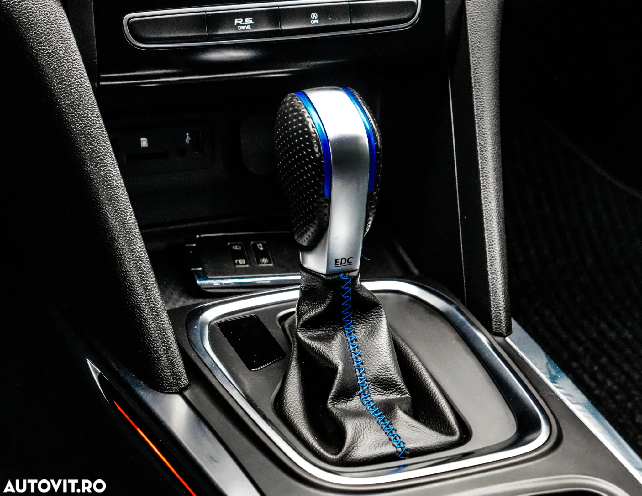 Renault Megane ENERGY dCi EDC GT - 22
