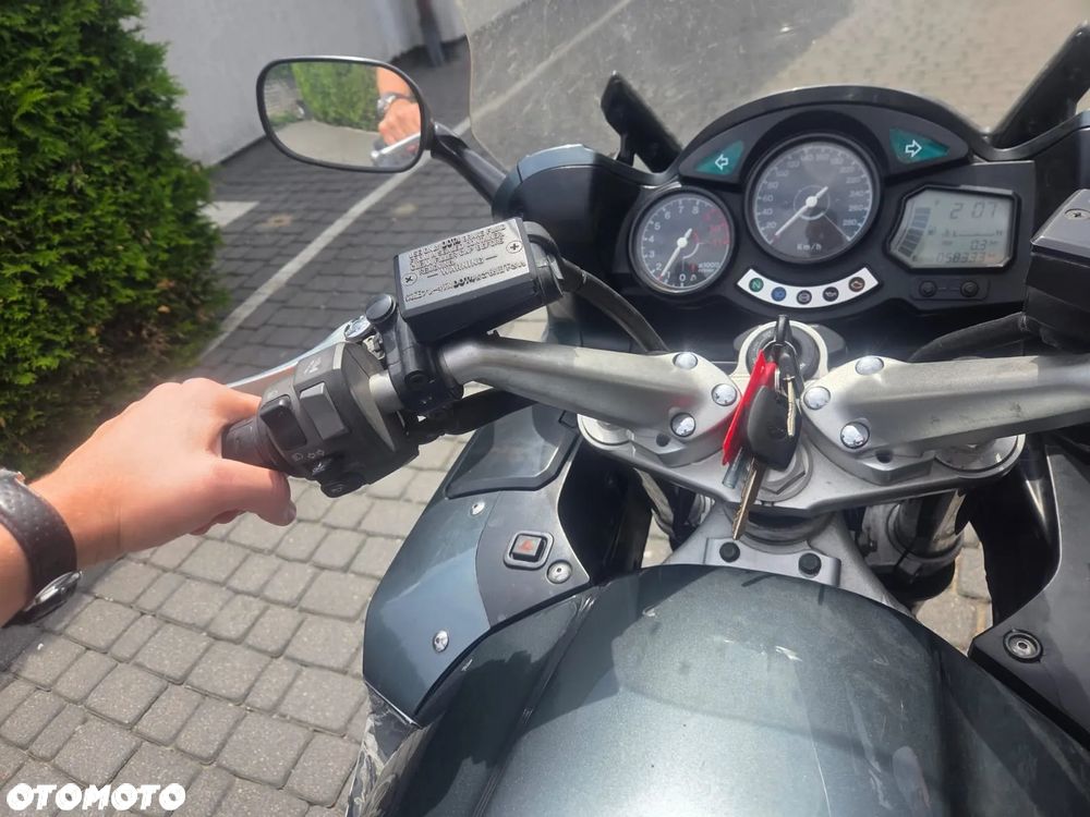 Yamaha FJR - 17