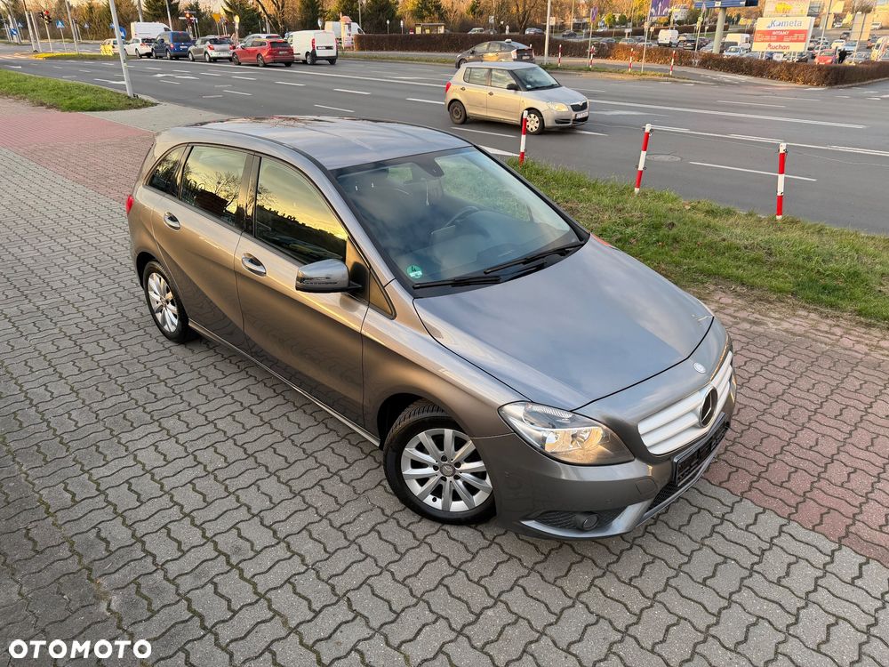 Mercedes-Benz Klasa B 180 BlueEFFICIENCY Edition - 31