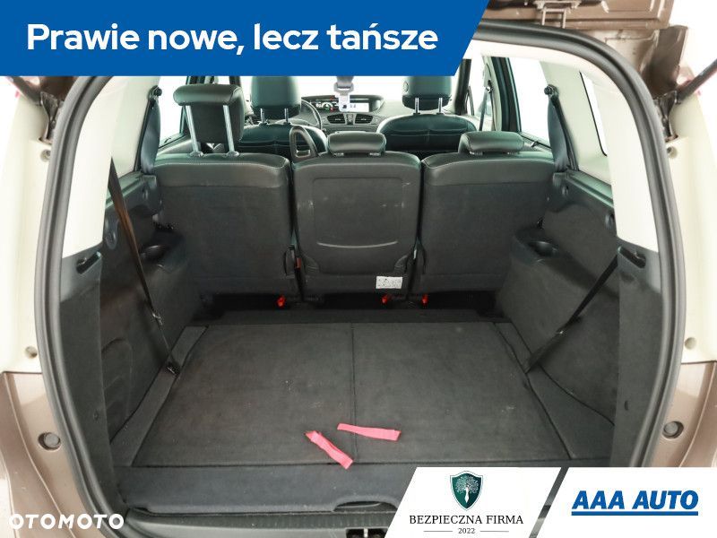 Renault Grand Scenic - 13