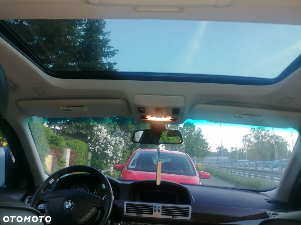 BMW Seria 7 750i L - 18