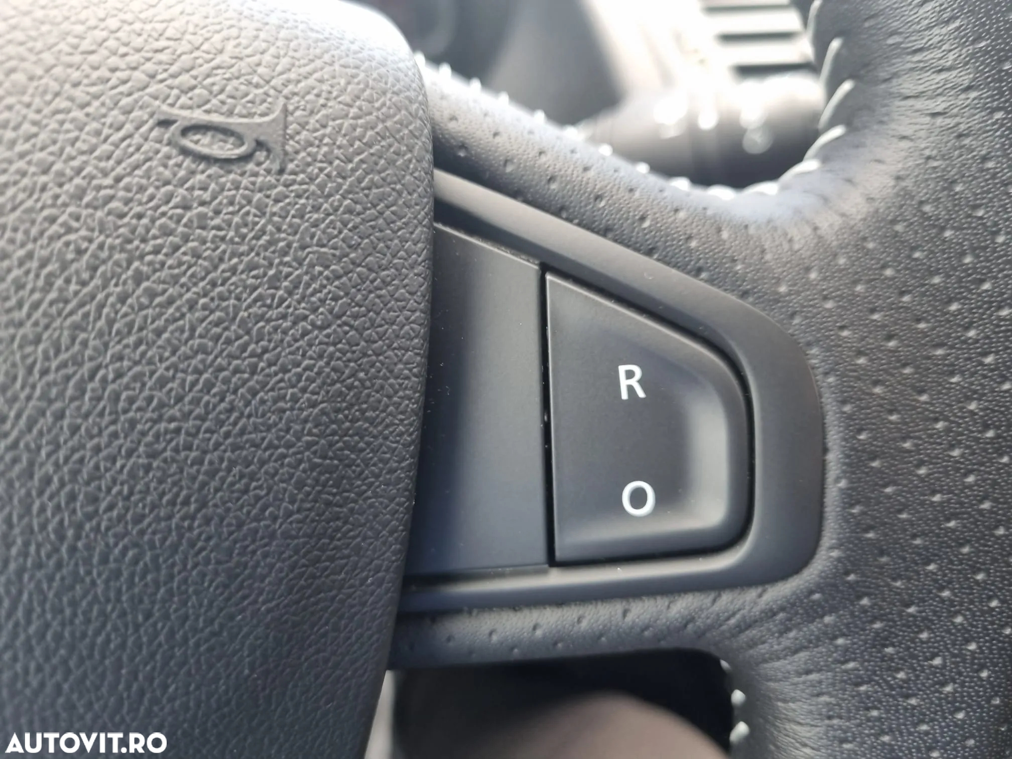 Renault Megane ENERGY TCe 130 BOSE EDITION - 21