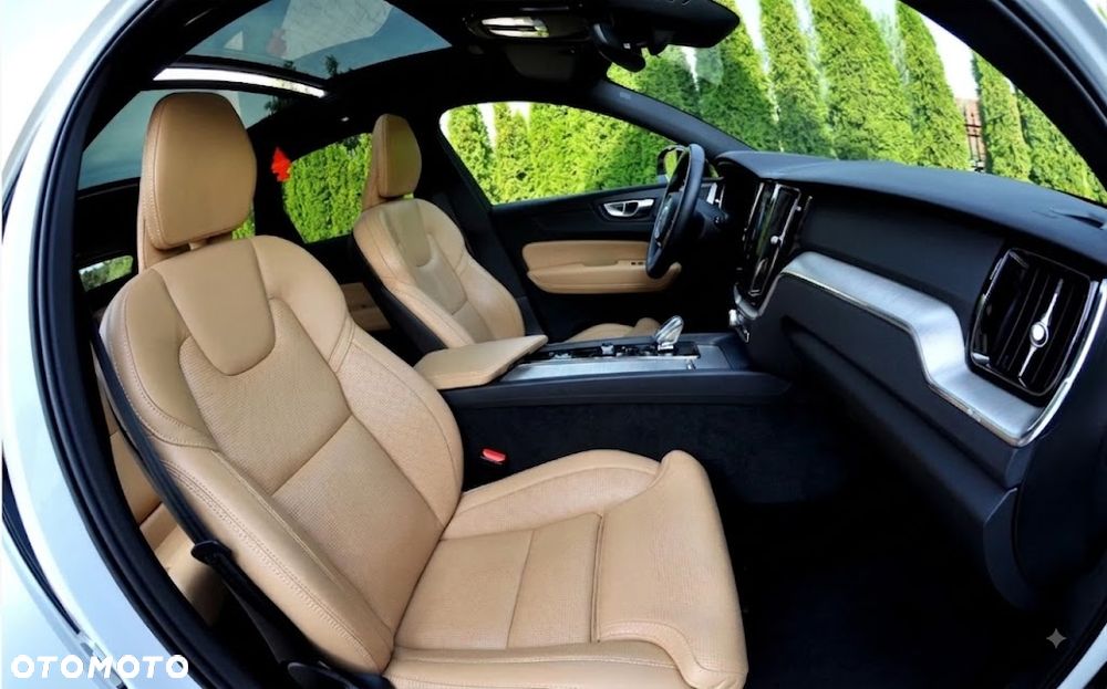 Volvo XC 60 T6 AWD Plus Bright - 19