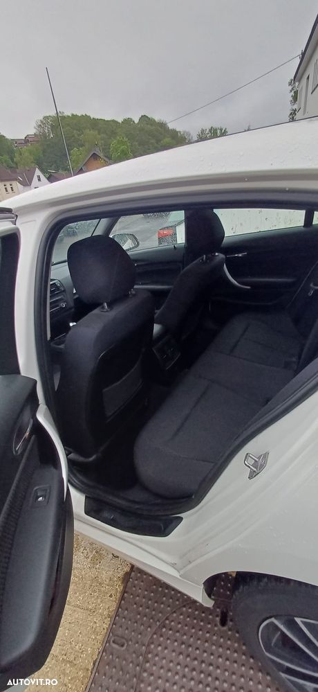 BMW Seria 1 116i Aut. - 9