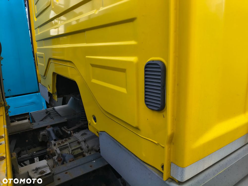 Kabina Mercedes Atego I - 10
