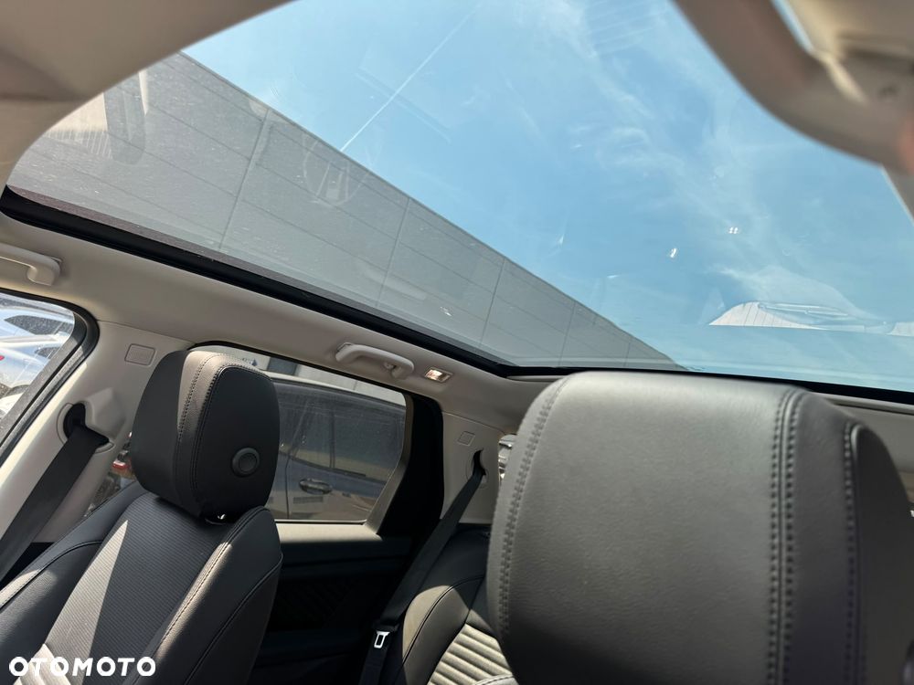 Land Rover Discovery Sport P300e R-Dynamic S - 3