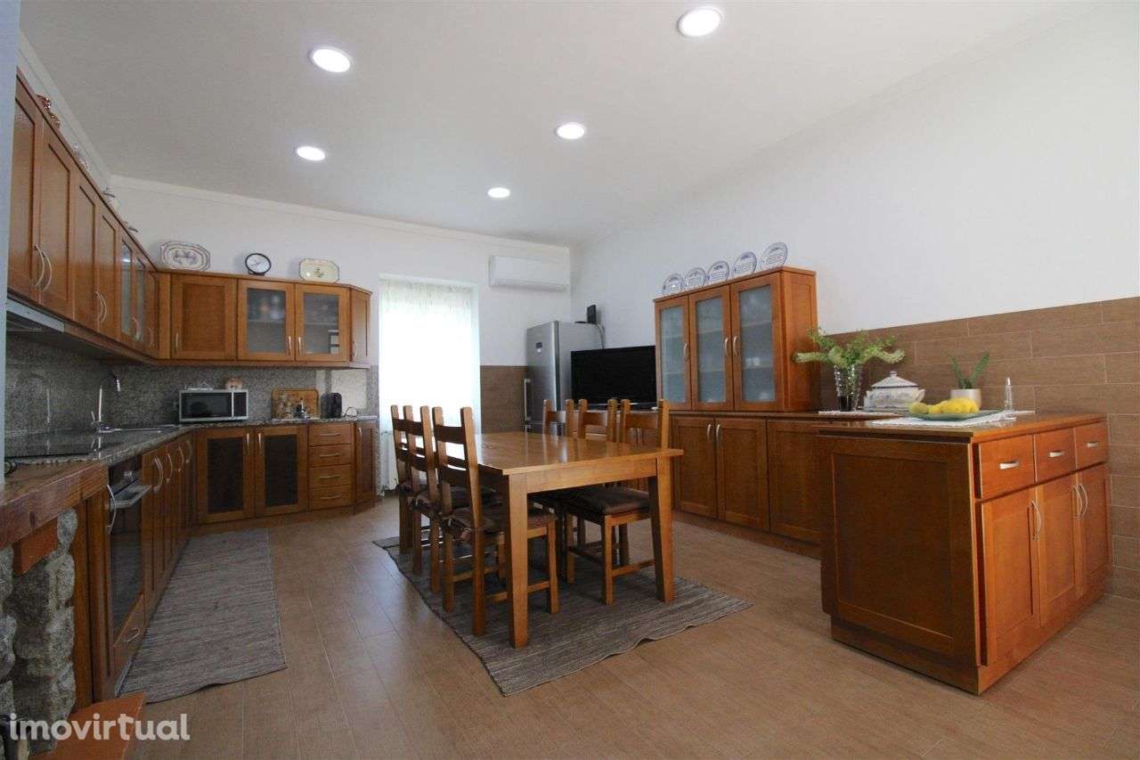 Quinta T4 em Macieira de Cambra, Vale de Cambra | ERA Imobiliária - Grande imagem: 2/19