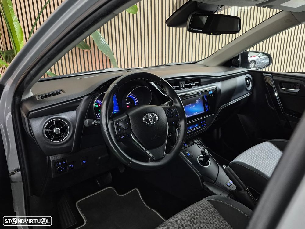 Toyota Auris 1.8 HSD Exclusive - 29