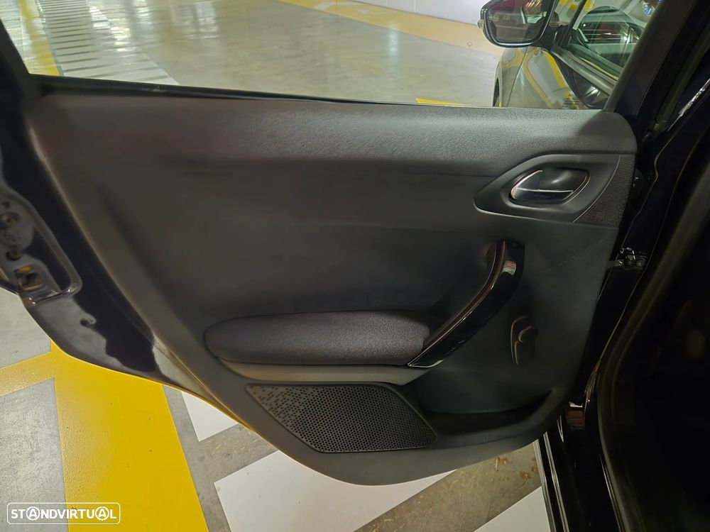 Peugeot 208 1.5 BlueHDi Active Pack - 40