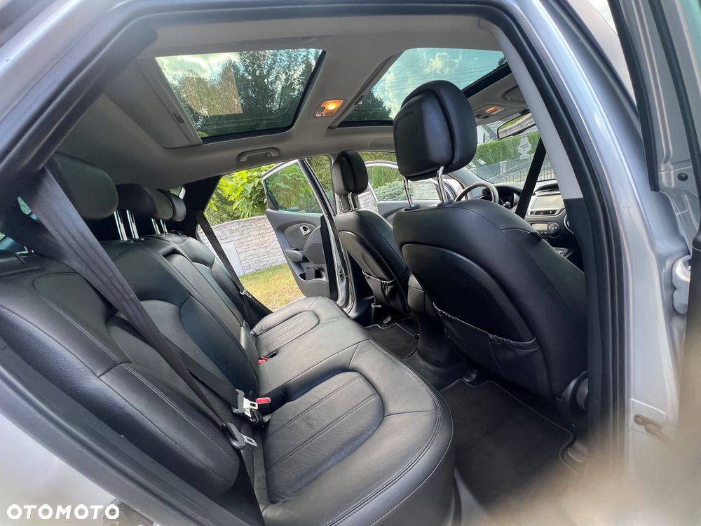 Hyundai ix35 2.0 CRDi 4WD Fifa World Cup Gold Edition - 19