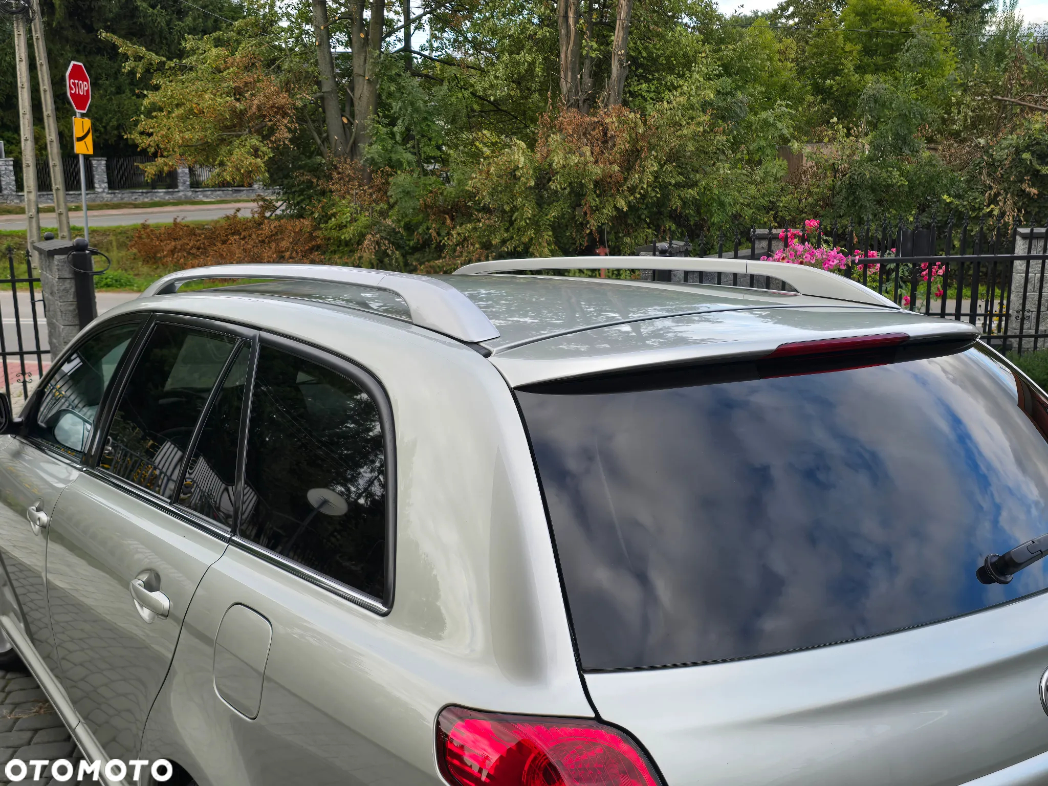 Toyota Avensis 2.0 VVT-i Automatik Executive - 16