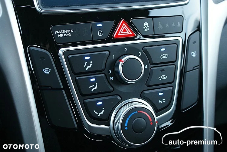 Hyundai i30 blue 1.4 Classic Navigation - 19
