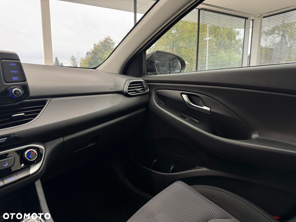 Hyundai i30 1.5 DPI Classic + - 25