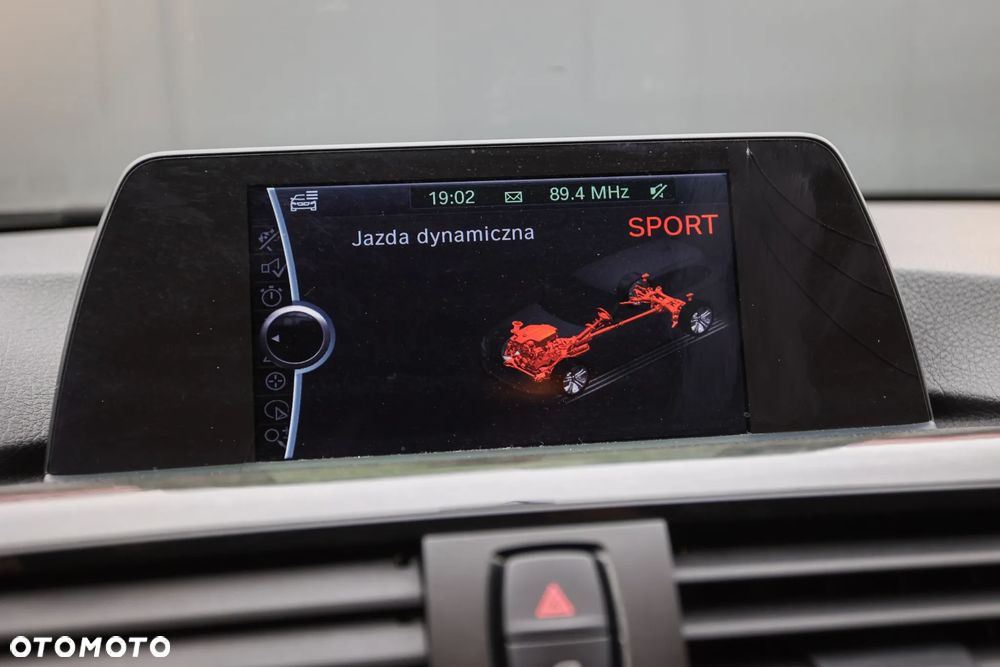 BMW Seria 3 320d Luxury Line - 30